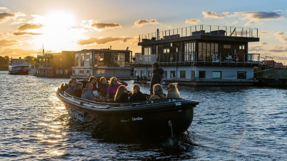 Tur harian dengan kapal pesiar kanal di Copenhagen dan kunjungan ke Kastil Kronborg