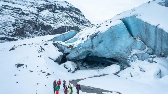 Iceland Vatnajökull glacier hiking and ice climbing (explore giant blue ice + professional guide + traverse ice caves)