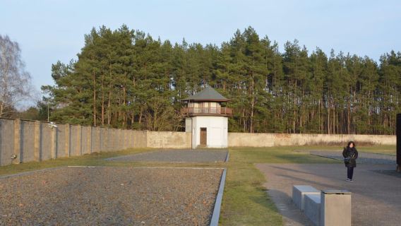 From Berlin: Guided Sachsenhausen Concentration Camp Tour