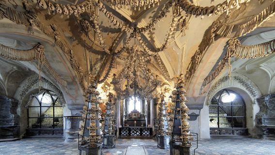 Czech Skeleton Church one-day tour[Round-trip from Prague]