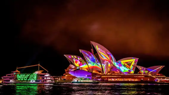 ทัวร์ล่องเรือ Captain Cook ชมทิวทัศน์ซิดนีย์/อาหารว่างยามบ่าย/อาหารกลางวัน/อาหารค่ำยามพระอาทิตย์ตก/ค็อกเทล - ออกจากท่าเรือดาร์ลิ่ง/เซอคิวลาร์ เคว