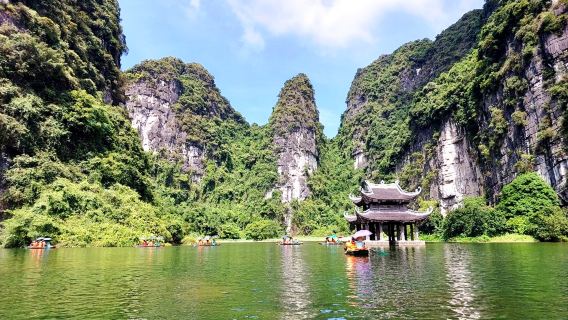 Excursión de un día completo a Ninh Binh para visitar Hoa Lư - Trang An/Tam Coc - Cueva Mua
