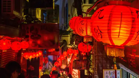 ナイト九份観光と夜市散策（台北発）