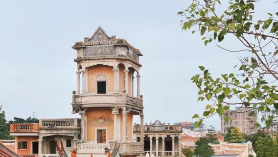 Quanzhou Kaiyuan Temple + West Street + Bell Tower + China Fujian-Taiwan Relations Museum + Xiapu Village one-day tour