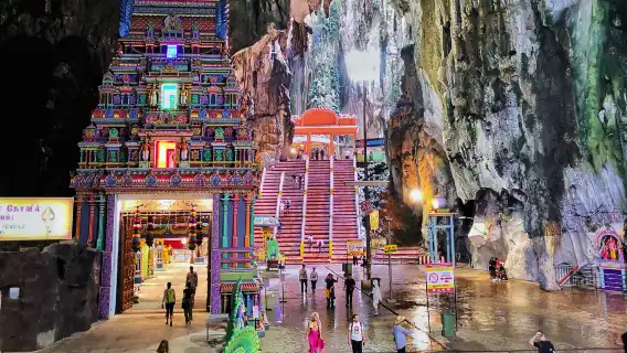 吉隆坡全日精華遊：25大景點－KLCC－黑風洞－國家皇宮等更多景點