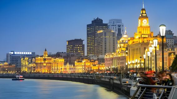 Shanghai Lujiazui + Yu Garden + City God Temple + Nanjing Road Pedestrian Street + Oriental Pearl Radio & Television Tower + The Bund 1-day Tour