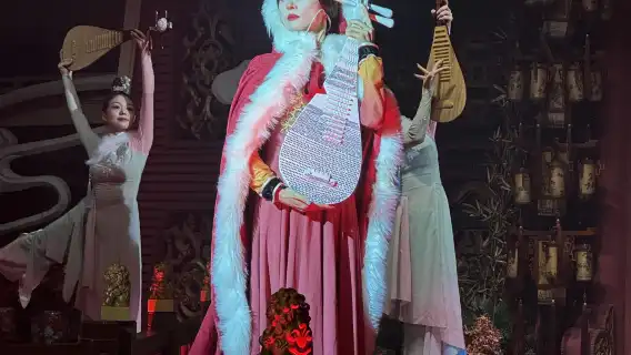 Wuhan · Chu-Han Palace Banquet: A Millennium Feast [Immersive Chu-Han Theater + Chu-Style & Han-Dynasty Cuisine + Hanfu Dress-Up Experience]