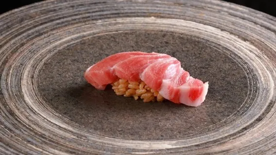 Sushi a Tokyo|Sushi Gotoroppo|Omakase Sushi e Wagashi a volontà