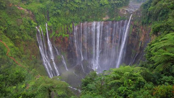 From Malang or Surabaya: Tumpak Sewu Waterfall Group Tour