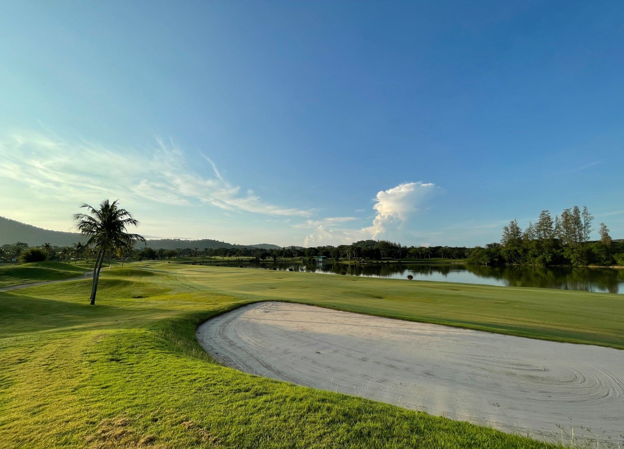 Pattaya Khao Kheow Country Club - Golf Campestre della Montagna Verde