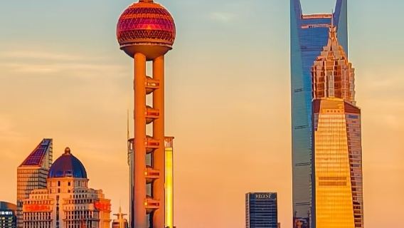 Shanghai Private Tour with Buffet: Oriental Pearl Tower+ERA Acrobatic Show+Bund+Nanjing Ro