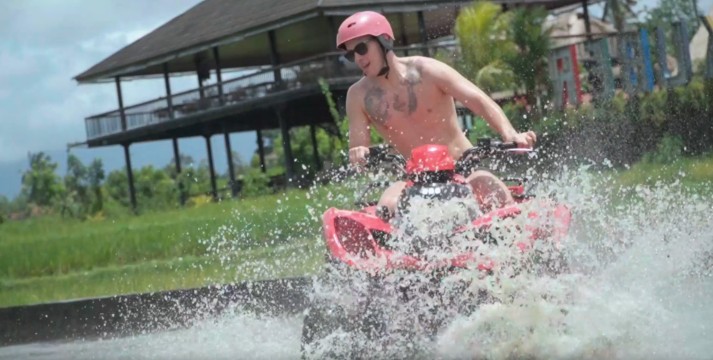 Pengalaman ATV Kuber Ubud Bali dengan Ayung River Rafting Bali & Transfer Hotel [Pilihan mengemudi k