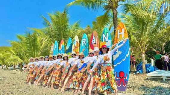 Tour VIP por 3 islas: Explora la playa Tranh/Coral Bay - Aldea de pescadores - Isla de baños de barro Tam