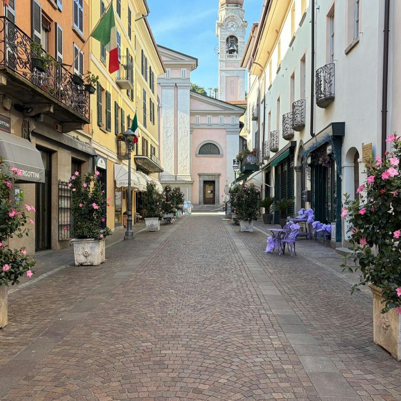 Danau Como, Bellagio & Lugano: Tur Terpandu dari Milan + Perjalanan Feri