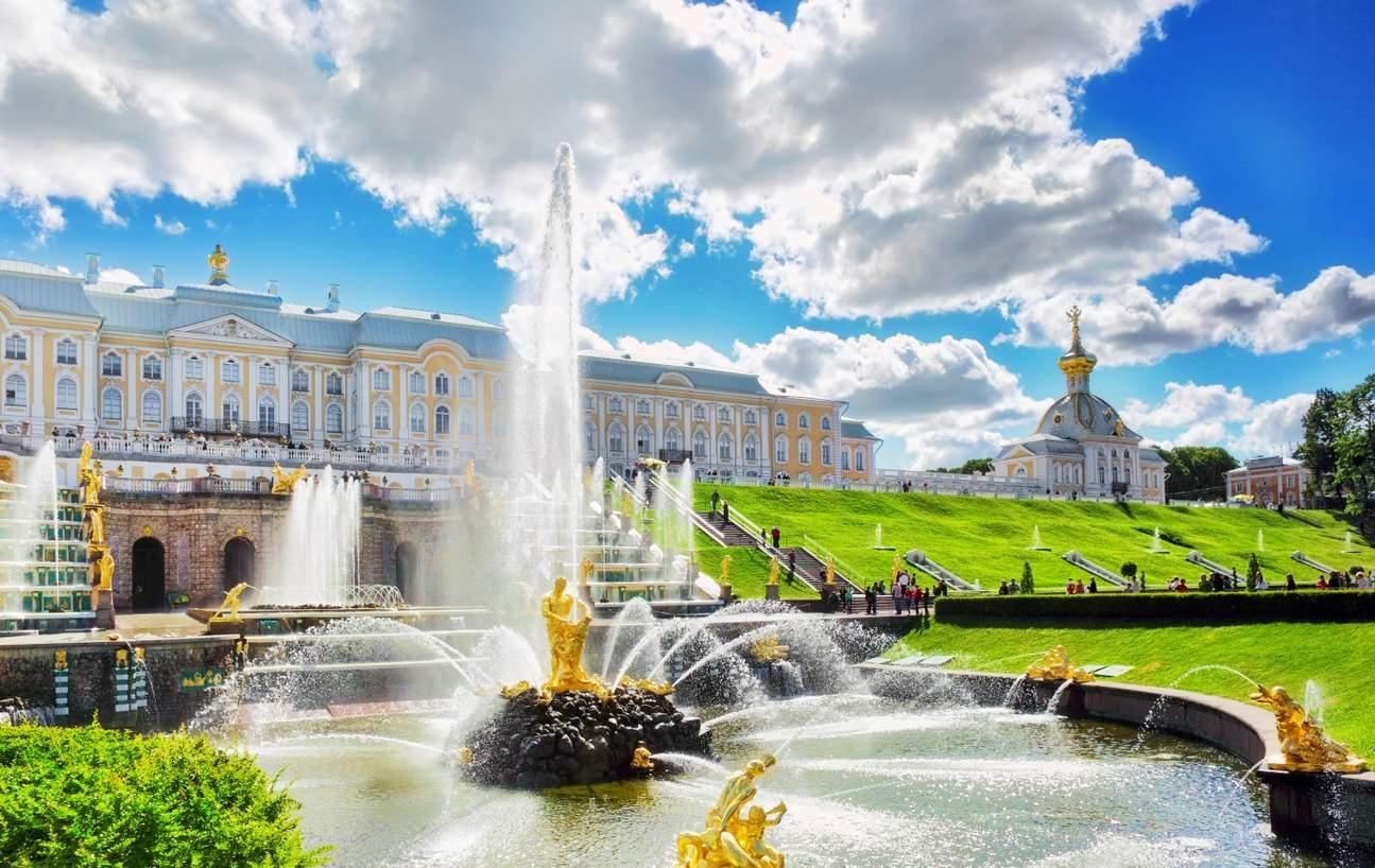 Peterhof Palace + Pavlovsk Park Day Tour