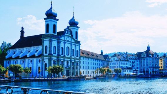 避開人潮的絕美山光湖海琉森包車一日遊