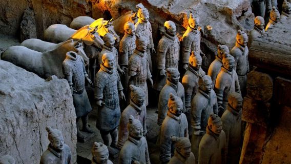 Xi'an 1-Day Tour: Emperor Qinshihuang's Mausoleum Site Museum + Lishan Garden + Terracotta Figurine Making (Small Group of 8 | Chinese/English Guide)