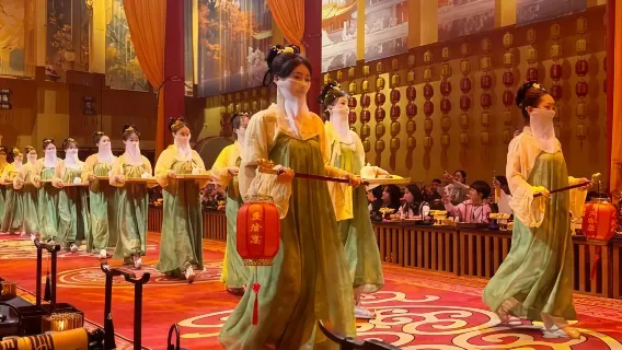 Chongqing: Eintrittskarte für das kaiserliche Bayu-Festmahl mit Vorstellung