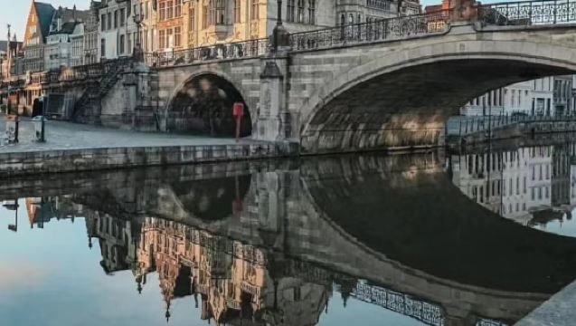 【北部精華】布魯日聖血聖殿+根特伯爵城堡+香草河岸包車一日遊