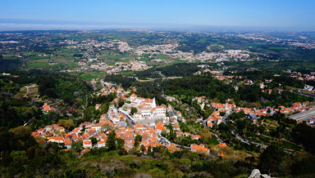 葡萄牙 辛特拉： 中文-葡萄牙語&英語  專業翻譯 ｜旅遊地陪導遊｜展會翻譯｜商務陪同拜訪｜行程規劃定制