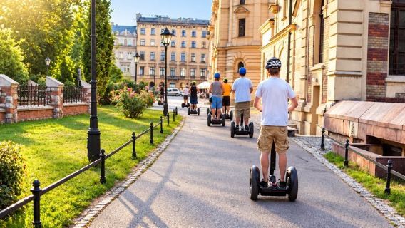 Βαρσοβία: Οδηγούμενη περιήγηση με Segway στην Παλιά Πόλη και το Κέντρο της Πόλης (1.5h ή 3.5h)