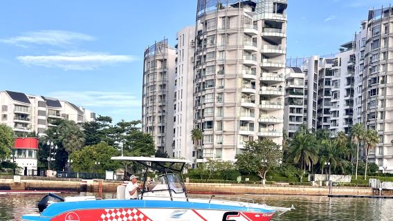 Singapore Cruise and Dining Adventure by YachtcruiseSG