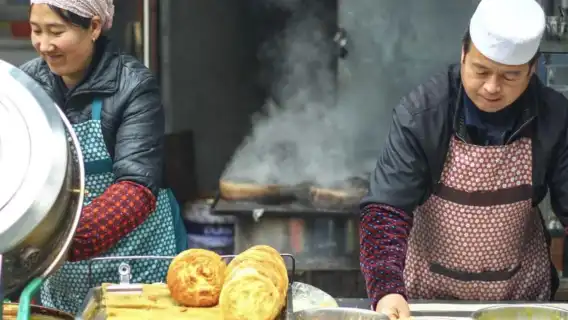 Eatwith-西安-西安嘟嘟車早晨美食之旅