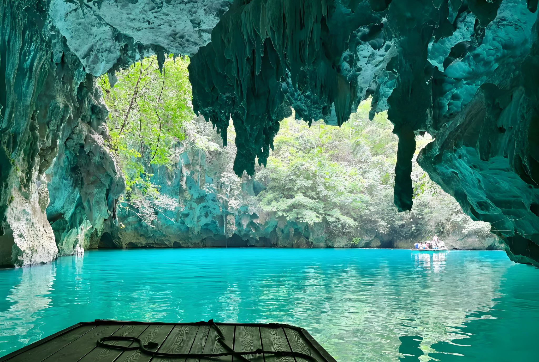 廣西百色+巴馬三門海/百魔洞+南丹瑤望天下一日遊（私家團）