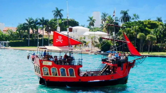 Miami: Pirate Boat Sightseeing Cruise