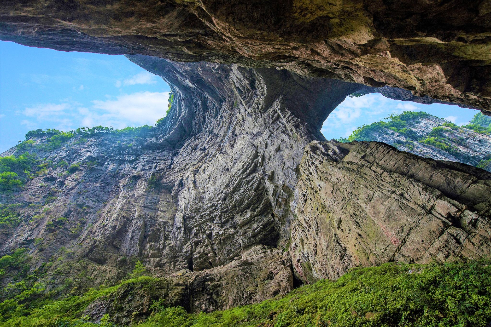 Chongqing Wulong Karst Day Tour | Natural Three Bridges + Longshuixia Ground Fissure Private Tour