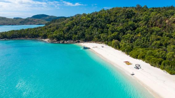 Traslado del campamento de la isla Whitsunday de Airlie a la playa de Whitehaven