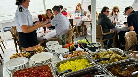 Harbour Town: Sunday Brunch Buffet Cruise
