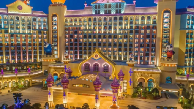 Guangzhou Customized Private Charter: Pick-up/Drop-off Service to/from Guangzhou Chimelong Tourist Resort