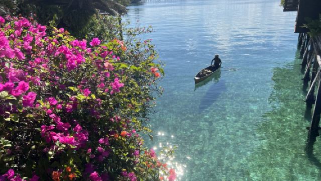 Pakej VIP lawatan sehari ke Semporna untuk 6 orang, termasuk snorkeling dan aktiviti di Pulau Mataking dan Pulau Mabul.