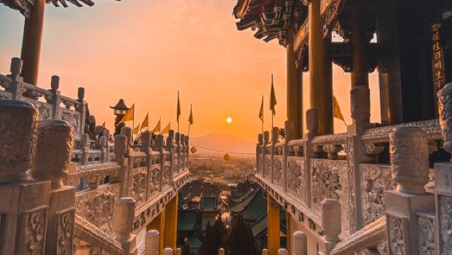 Tour di un giorno al Tempio Bao Hu Gong Tian Di Tang di Nantou [Esplorazione della zona umida vivente di Nantou] I Noleggio con conducente esclusivo disponibile