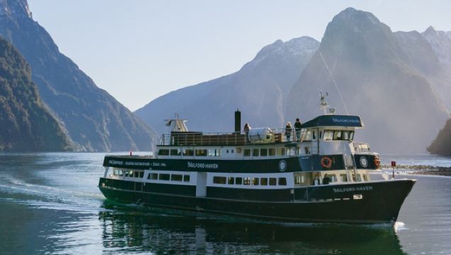 New Zealand Milford Sound / Piopiotahi Cruise - Monarch/Haven/Mariner