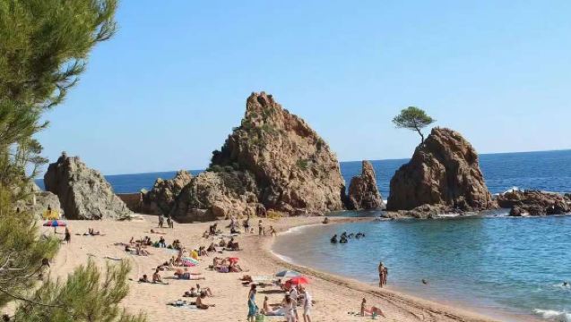 Sepanyol Barcelona: Lawatan Sehari Sewaan Peribadi dalam Bahasa Cina ke Blanes + Tossa de Mar + Gunung Tibidabo