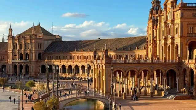 塞維利亞：接機/送機單程包車【中文司機/上門接送/時間自訂】