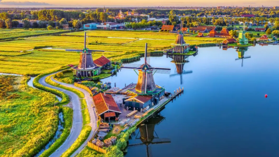 Amsterdam, Niederlande: Zaanse Schans + Volendam + Marken | Englischsprachige Gruppe