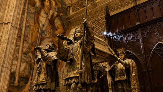 Catedral de Sevilha e Torre Giralda: Passeio Guiado com Acesso Rápido