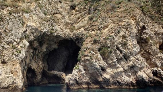 Giardini Naxos: Boat Trip to Isola Bella with Snorkeling