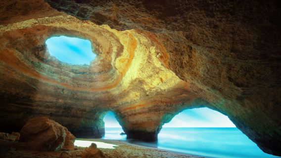 Benagil Caves: Guided Boat Tour from Armação de Pêra