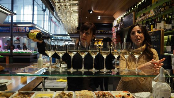 Barcelona: Food Market Lunch Tour with Wine Pairing