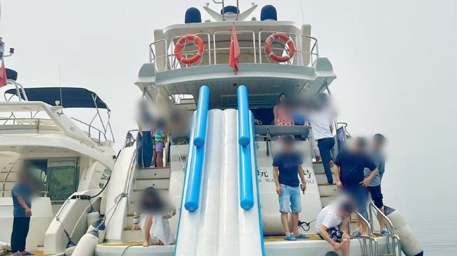 【珠海遊艇租賃】珠海九洲國際 40英尺玫瑰紅雙體遊艇 包船出海+自駕體驗+游泳