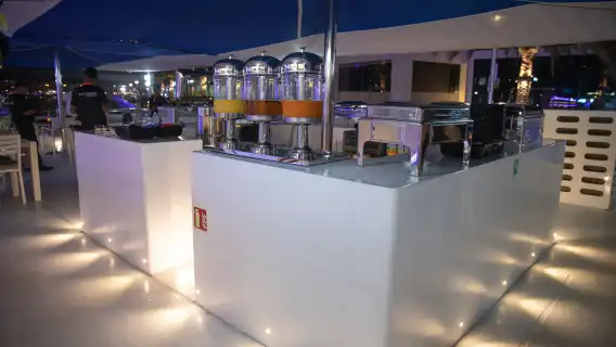 迪拜碼頭亞歷山大水上餐廳晚餐巡航-Alexandra Sea Lounge Dinner Cruise in Dubai Marina