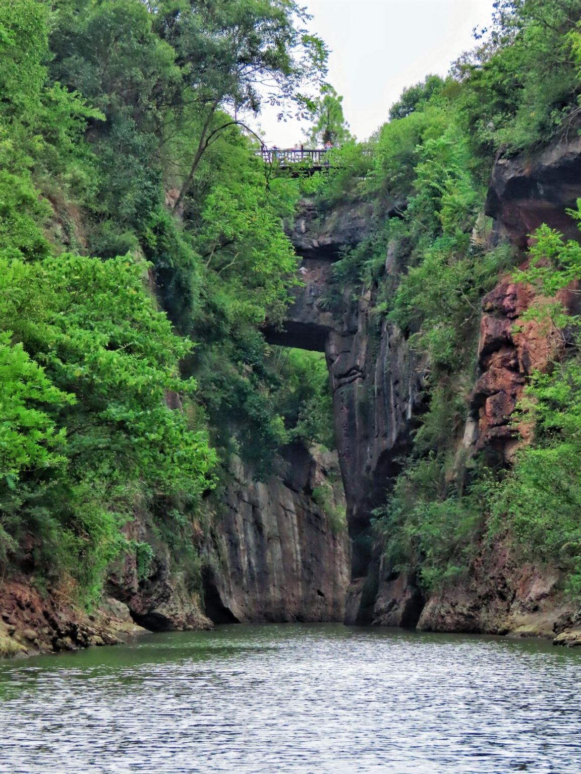Nanjing Tiansheng Bridge Scenic Spot + Nanjing Confucius Temple + Xinjiekou private charter day tour with bilingual service available