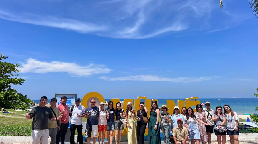 胡志明市出发的美奈一日游：红沙丘、白沙丘、仙女溪、当地海滩和海鲜
