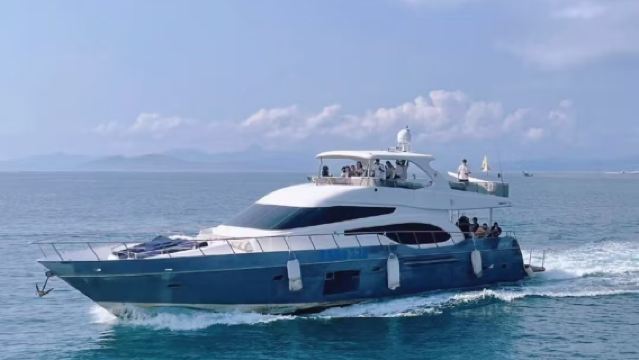 【惠州雙月灣遊艇73尺】豪華遊艇出海 可私人訂製 浮潛海釣 海上滑梯魔毯 團建首選