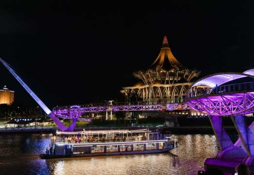 Royal Kuching River Cruise Experience with Light Refreshments & Free Flow Drink