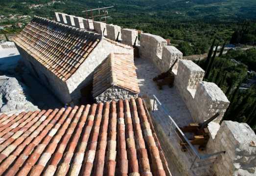 Konavle Valley and Falcon Fortress Half Day Tour with Lunch
